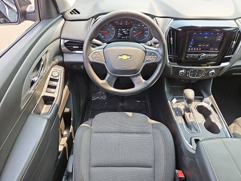 Used 2021 Chevrolet Traverse LS FWD image 11
