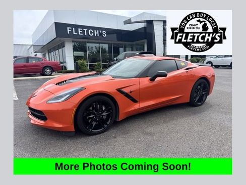 Used 2018 Chevrolet Corvette Stingray Coupe w/ Carbon Flash Badge Package RWD image 1