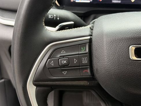 Used 2023 Jeep Grand Cherokee Altitude image 23