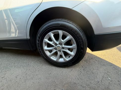 Used 2021 Chevrolet Equinox LT AWD/4WD image 17