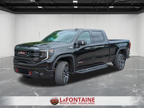 Certified 2022 GMC Sierra 1500 AT4 w/ AT4 Premium Package AWD/4WD image 1