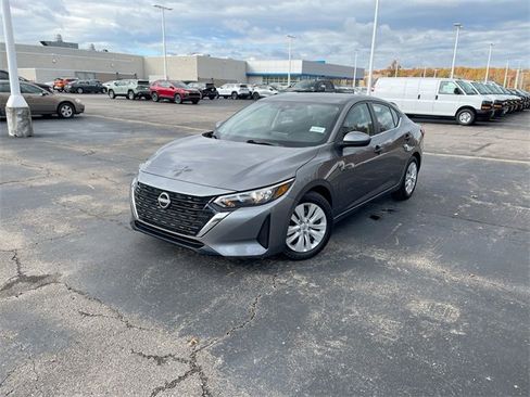 Used 2024 Nissan Sentra S image 1