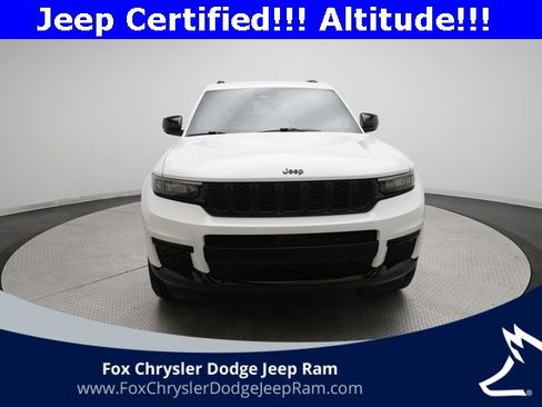 Used 2023 Jeep Grand Cherokee L Laredo image 11