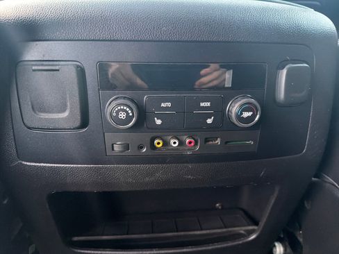 Used 2016 GMC Yukon XL Denali w/ Open Road Package image 33