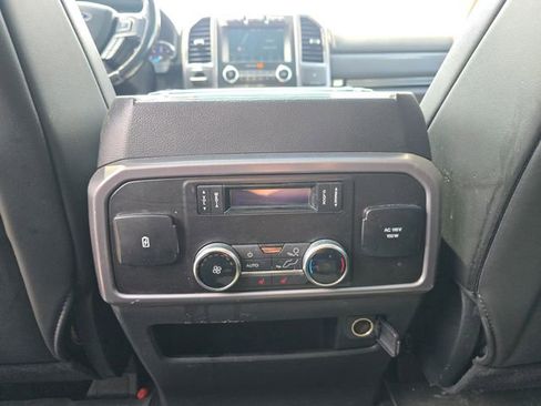Used 2018 Ford Expedition Platinum AWD/4WD image 18