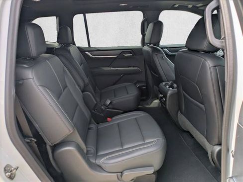 Used 2024 GMC Acadia Elevation w/ Luxury Package FWD image 21