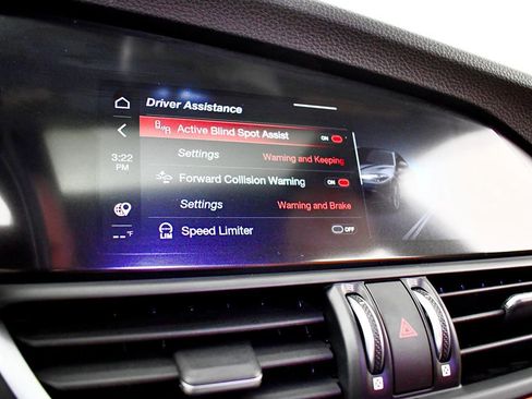 Used 2020 Alfa Romeo Giulia AWD w/ Quick Order Package 22J Sport image 30