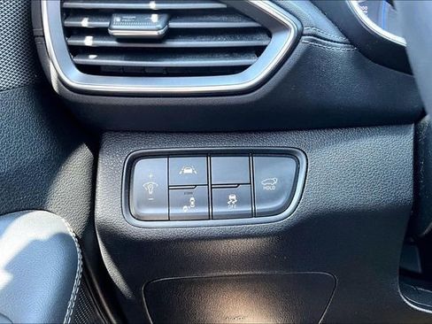 Used 2019 Hyundai Santa Fe Limited FWD image 15
