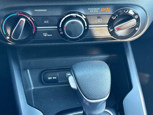 Used 2025 Kia Soul LX w/ LX Technology Package image 15