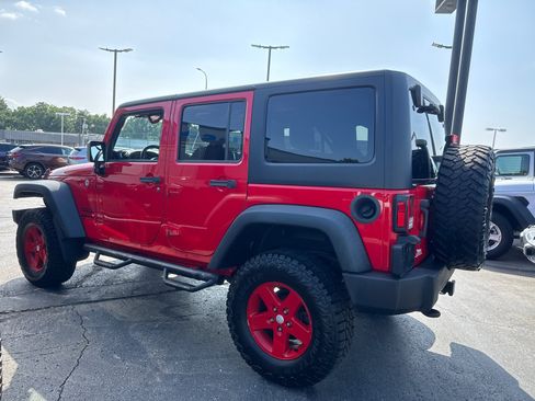 Used 2015 Jeep Wrangler Unlimited Sport w/ Quick Order Package 24S AWD/4WD image 3