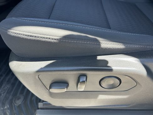 Used 2022 Chevrolet Silverado 1500 Custom RWD image 26