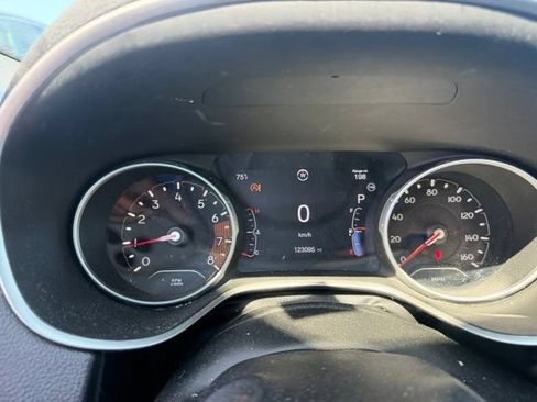 Used 2018 Jeep Compass Latitude w/ Popular Equipment Group AWD/4WD image 16