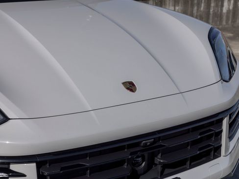 Certified 2026 Porsche Cayenne Coupe AWD/4WD image 15