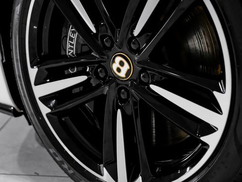 Used 2020 Bentley Continental GT image 62