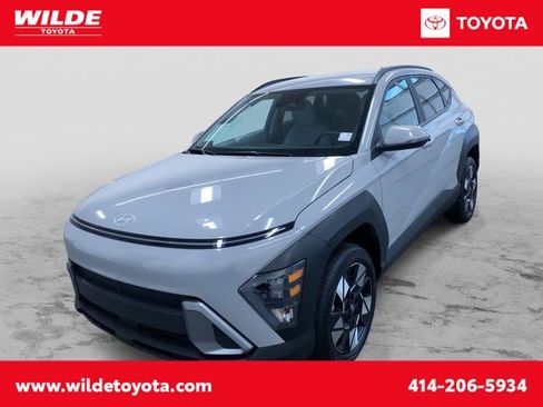 Used 2025 Hyundai Kona SEL image 1