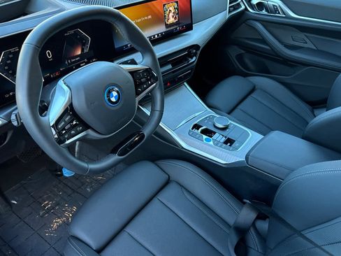 Used 2025 BMW i4 eDrive40 w/ Premium Package image 11