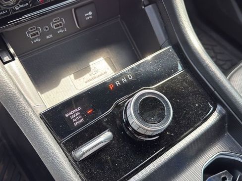 Used 2024 Jeep Grand Cherokee Limited w/ Luxury Tech Group II AWD/4WD image 36