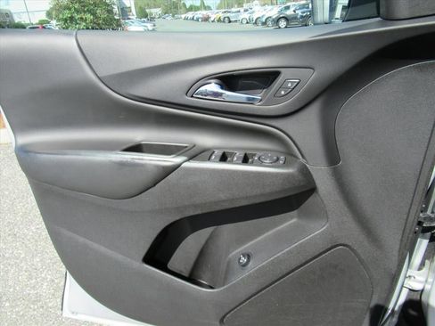 Used 2022 Chevrolet Equinox LT FWD image 17