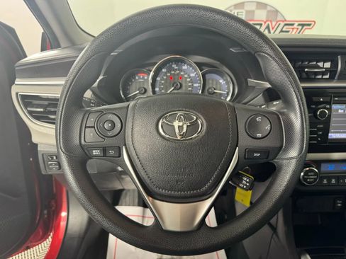 Used 2015 Toyota Corolla LE image 13