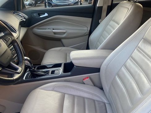 Used 2018 Ford Escape SEL AWD/4WD image 30