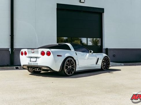 Used 2013 Chevrolet Corvette Z06 w/ 3LZ Preferred Equipment Group RWD image 54