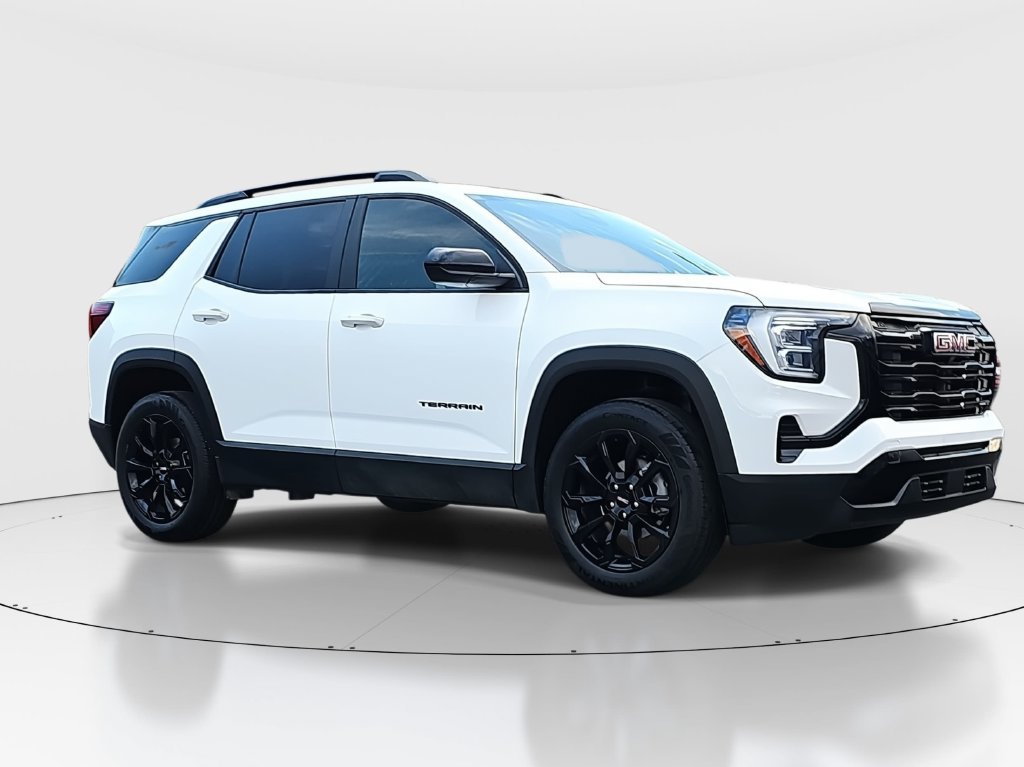 Used 2026 GMC Terrain Elevation w/ Elevation Premium Package FWD image 3