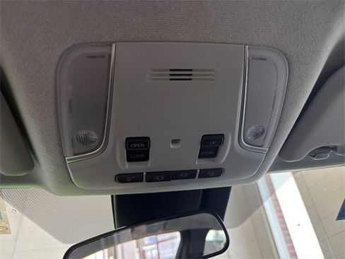 Used 2018 Toyota Prius Two image 20