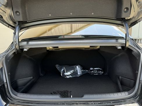 New 2025 Hyundai Elantra Sport image 12