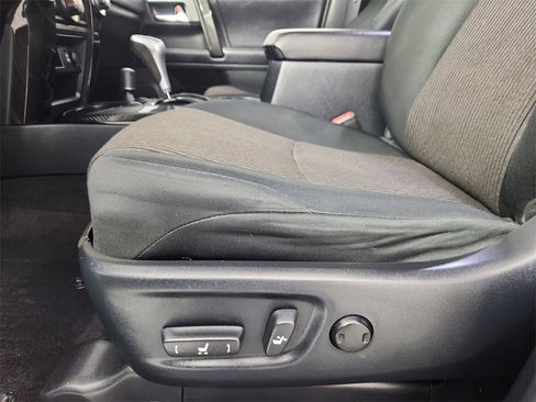 Used 2019 Toyota 4Runner TRD Off-Road image 11