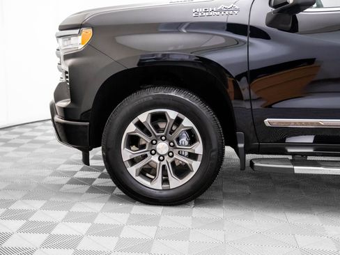 Used 2022 Chevrolet Silverado 1500 High Country w/ Z71 Off-Road Package image 35