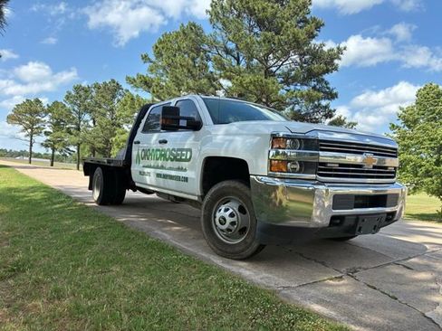 Used 2016 Chevrolet Silverado 3500 W/T w/ WT Convenience Package AWD/4WD image 3