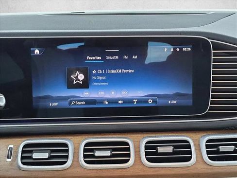 Used 2025 Mercedes-Benz GLS 450 4MATIC image 18