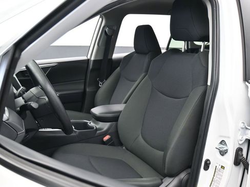 Used 2025 Toyota RAV4 LE FWD image 10