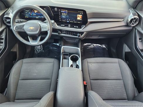 Used 2025 Chevrolet Equinox LT FWD image 26