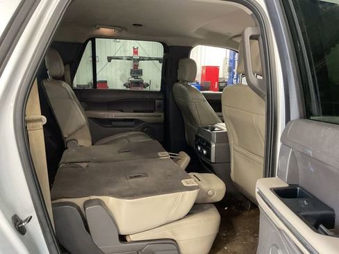 Used 2018 Ford Expedition Max XLT w/ Equipment Group 202A image 12