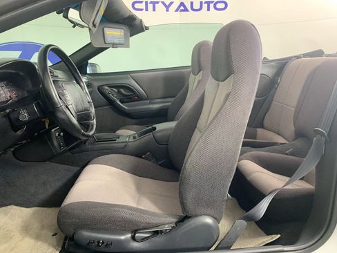 Used 1994 Chevrolet Camaro Z28 RWD image 16