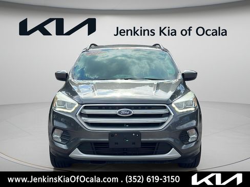 Used 2017 Ford Escape SE w/ Equipment Group 201A AWD/4WD image 9