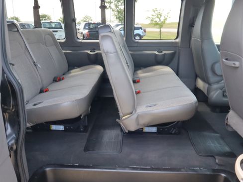 Used 2023 GMC Savana 3500 LT w/ LT Preferred Equipment Group RWD image 14