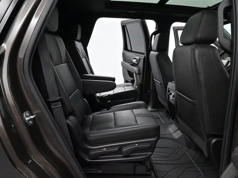 Used 2021 Chevrolet Tahoe RST w/ Luxury Package AWD/4WD image 37
