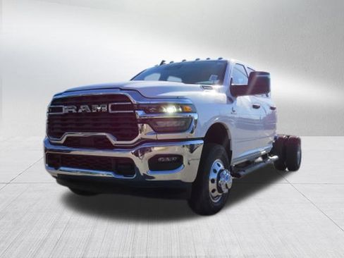 New 2026 RAM 3500 Tradesman w/ Chrome Appearance Group image 7