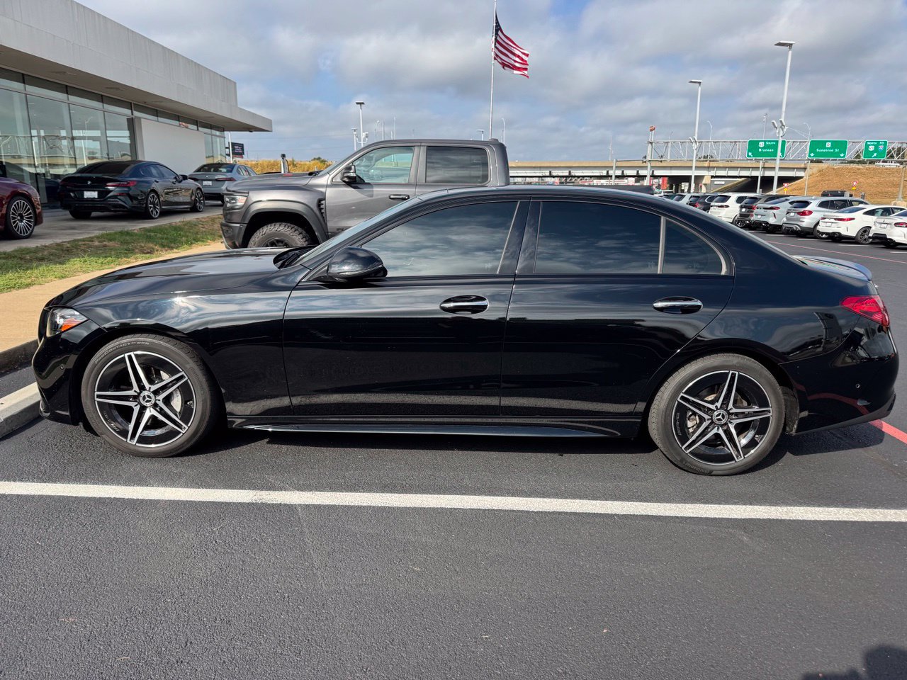 Used 2024 Mercedes-Benz C 300 4MATIC Sedan image 5