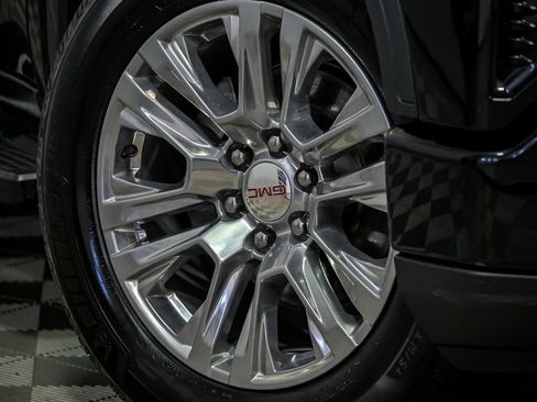 Used 2023 GMC Sierra 1500 Denali AWD/4WD image 3