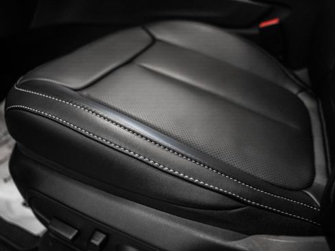 New 2025 Jeep Grand Cherokee L Limited w/ Luxury Tech Group II image 33