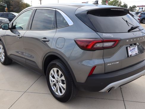 Used 2023 Ford Escape Active w/ Tech Pack #2 image 8