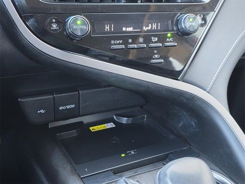 Used 2023 Toyota Camry XSE image 23