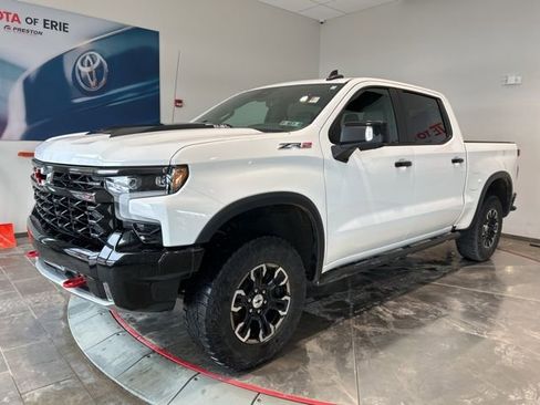 Used 2023 Chevrolet Silverado 1500 ZR2 w/ Technology Package image 2