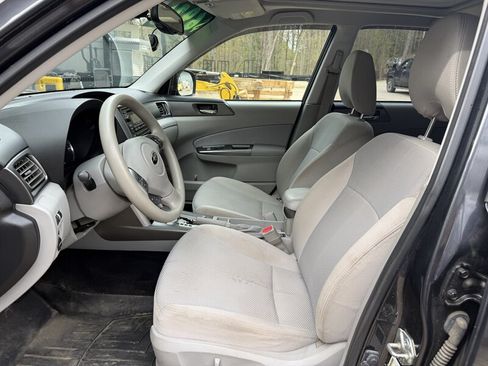 Used 2011 Subaru Forester 2.5X Premium AWD/4WD image 10