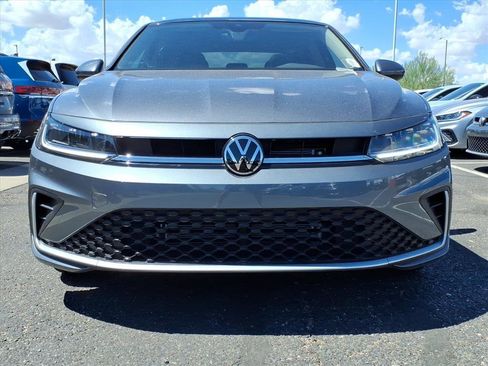 New 2026 Volkswagen Jetta SE image 2