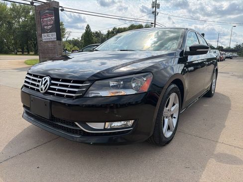 Used 2015 Volkswagen Passat 1.8T S FWD image 1