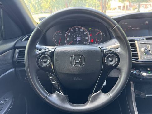 Used 2017 Honda Accord Sport image 16
